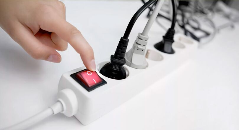 Spegnere l'alimentazione alla prolunga